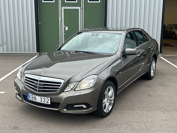 Mercedes-Benz E350 2 of 5