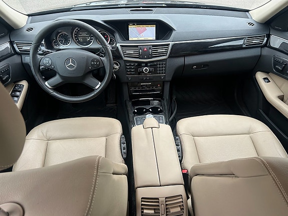 Mercedes-Benz E350 13 of 27