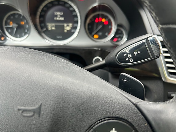 Mercedes-Benz E350 17 of 27