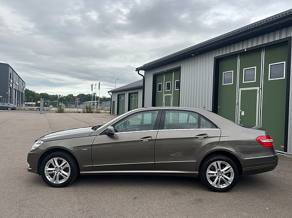 Mercedes-Benz E350 5 of 5