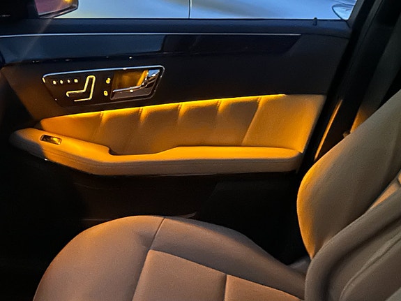 Mercedes-Benz E350 12 of 27