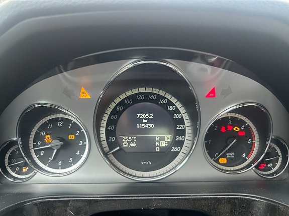 Mercedes-Benz E350 16 of 27
