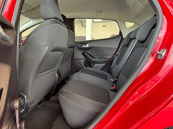 Ford Fiesta 14 of 21