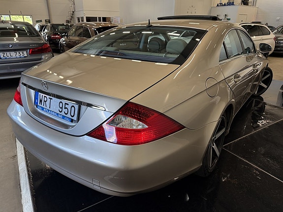 Mercedes-Benz CLS350 5 of 5