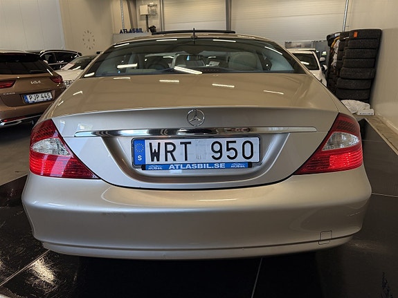 Mercedes-Benz CLS350 4 of 5