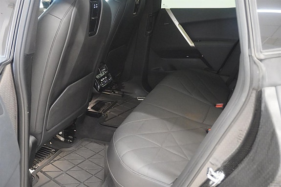 BMW iX 7 of 19