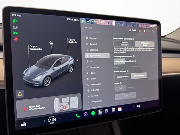 Tesla Model Y 25 of 30