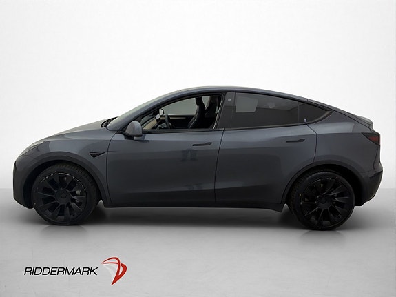 Tesla Model Y 5 of 30