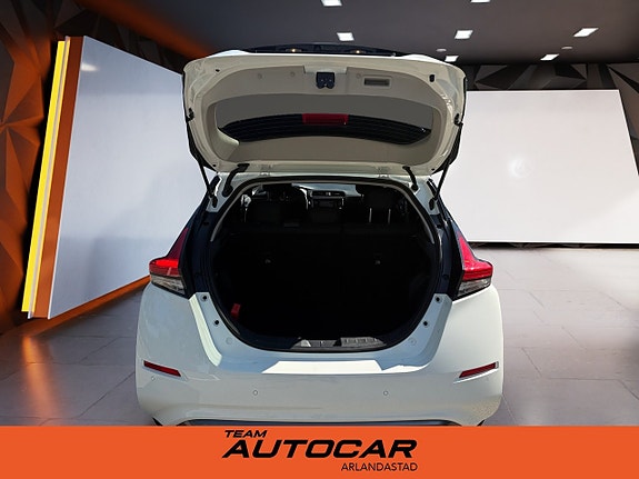 Nissan Leaf 7 of 17