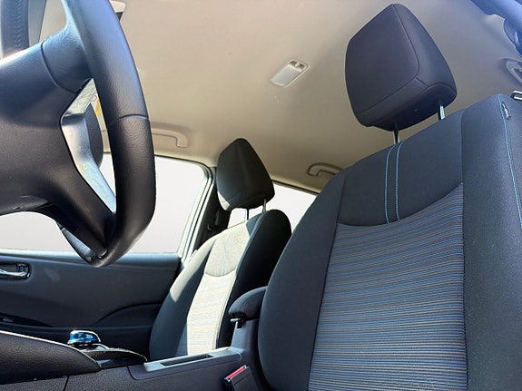 Nissan Leaf 9 of 17