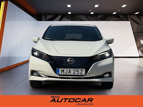 Nissan Leaf 3 of 5