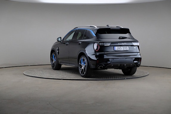 Lynk & Co 01 2 of 5