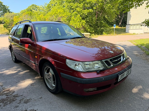 Saab 9-5 2 of 5