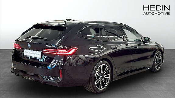 BMW 530e 2 of 12