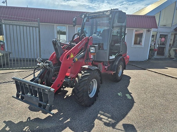 Weidemann 2080 12 of 15