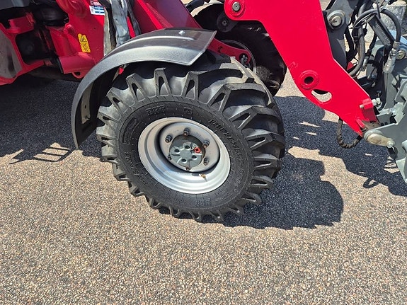 Weidemann 2080 7 of 15