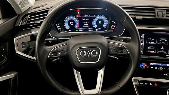 Audi Q3 17 of 19