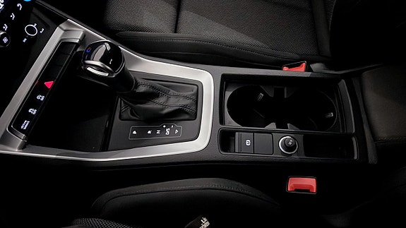 Audi Q3 16 of 19