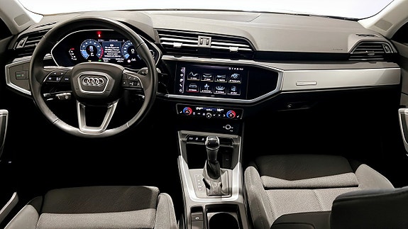 Audi Q3 10 of 19