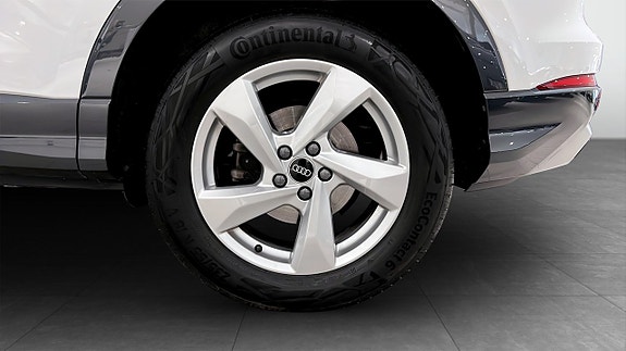 Audi Q3 6 of 19