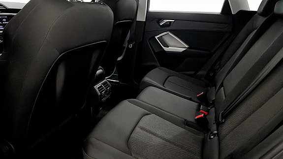 Audi Q3 11 of 19