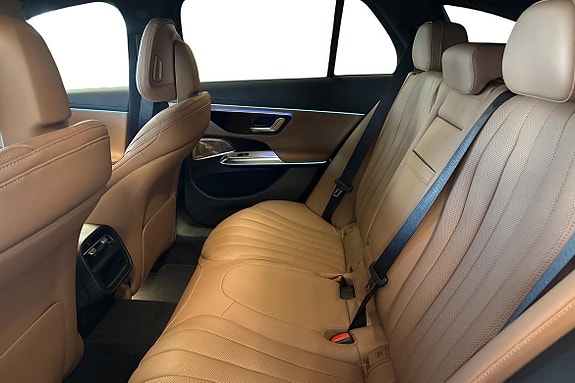 Mercedes-Benz E300 de 15 of 17