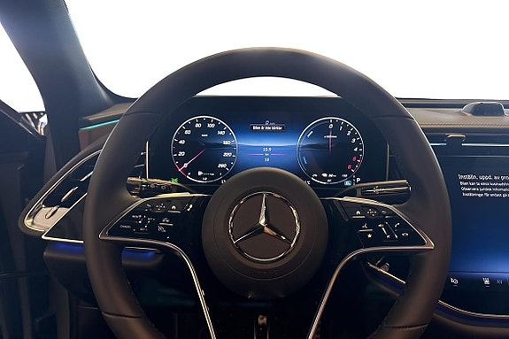 Mercedes-Benz E300 de 10 of 17