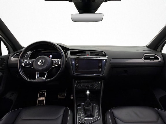 Volkswagen Tiguan 16 of 30