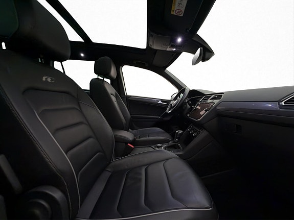 Volkswagen Tiguan 30 of 30
