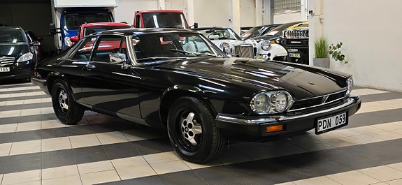 Jaguar XJ 8 of 15