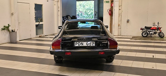 Jaguar XJ 6 of 15