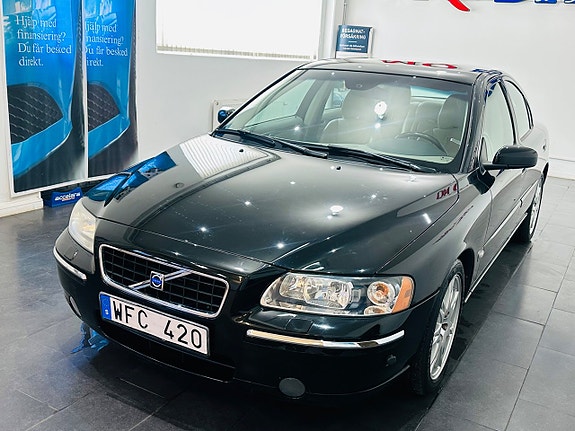 Volvo S60 3 of 5
