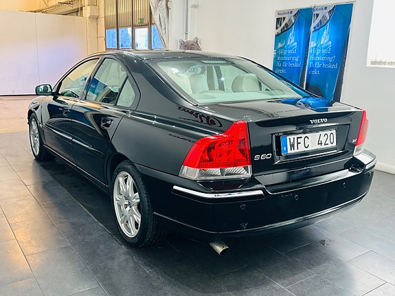 Volvo S60 6 of 17
