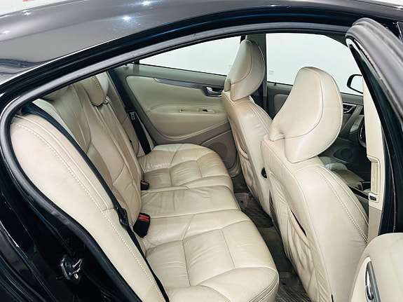 Volvo S60 15 of 17