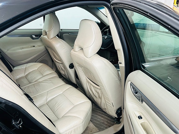 Volvo S60 14 of 17