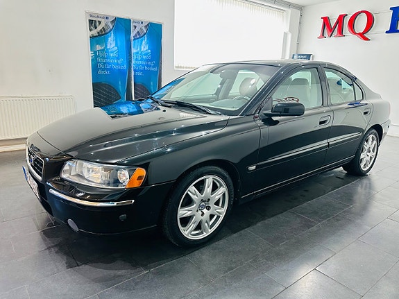 Volvo S60 4 of 5