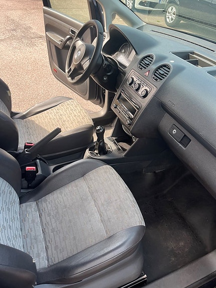 Volkswagen Caddy 8 of 9
