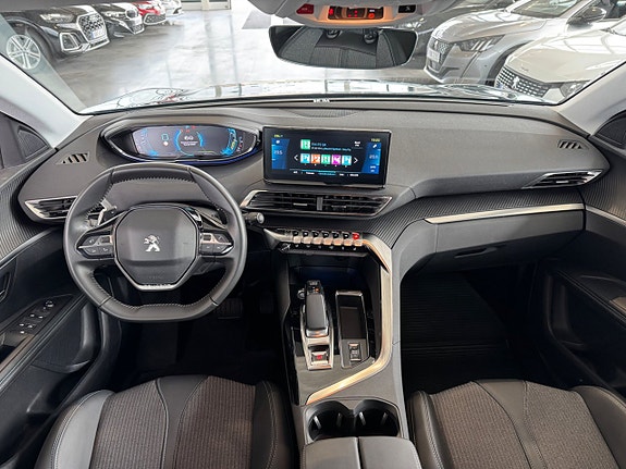 Peugeot 3008 3 of 5
