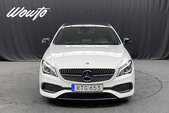 Mercedes-Benz CLA180 2 of 17