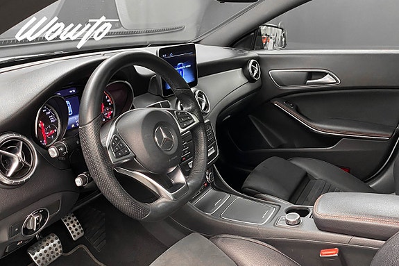 Mercedes-Benz CLA180 8 of 17