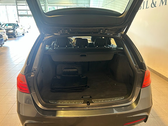 BMW 330d 9 of 14