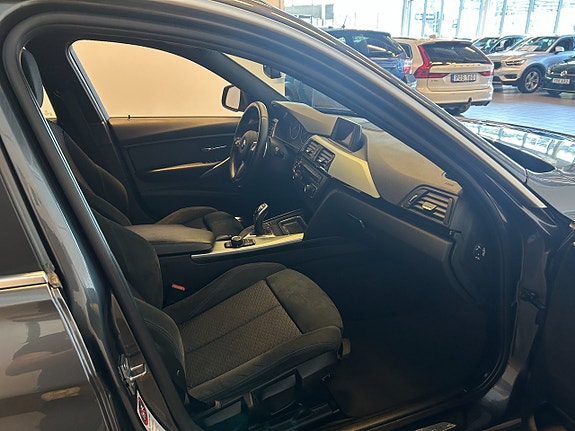 BMW 330d 7 of 14
