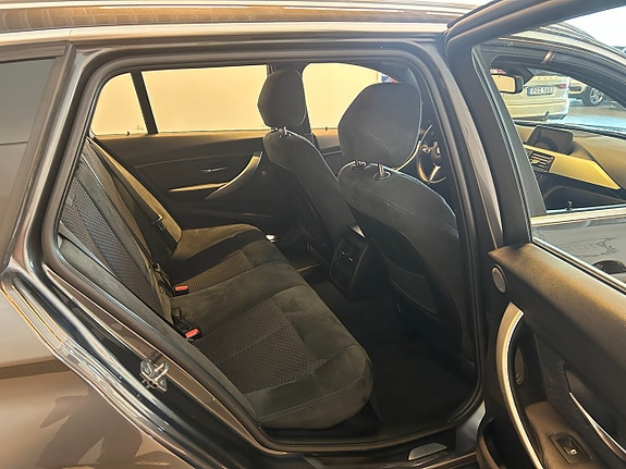 BMW 330d 8 of 14