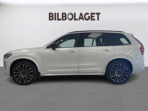 Volvo XC90 3 of 18