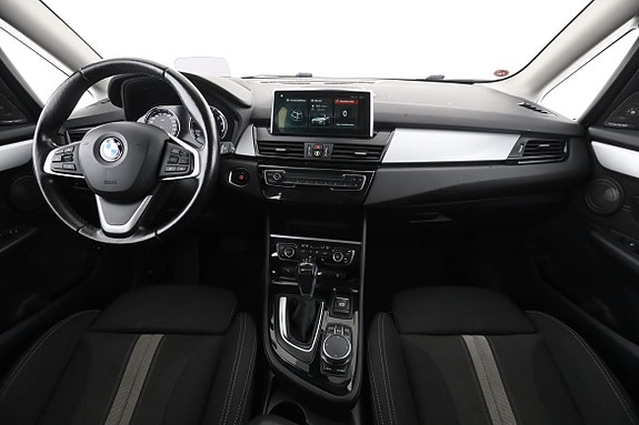 BMW 225xe 13 of 30