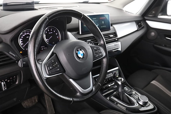BMW 225xe 12 of 30