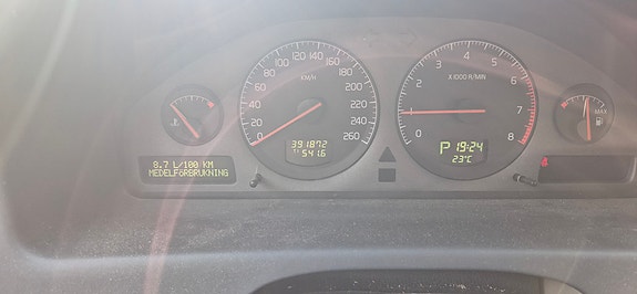 Volvo V70 9 of 17