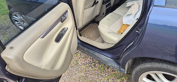 Volvo V70 12 of 17