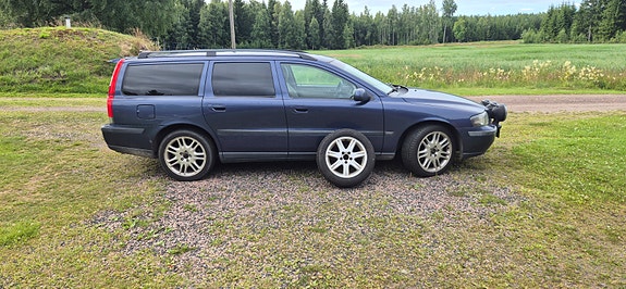 Volvo V70 4 of 5