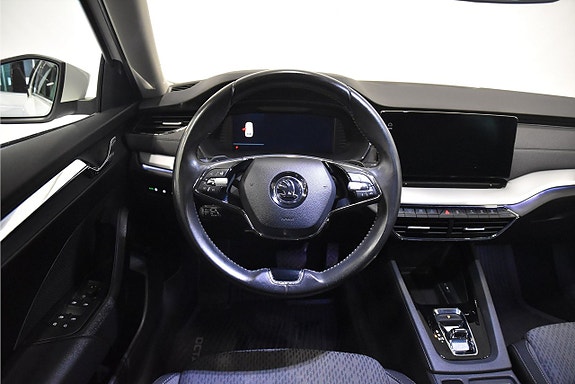 Skoda Octavia 2 of 5